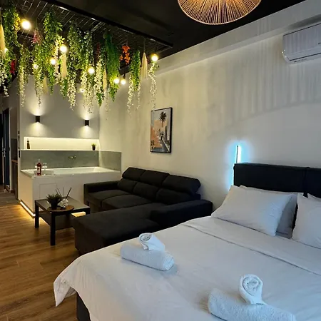 Apartment Botanica Noir Jacuzzi Valaoritou *