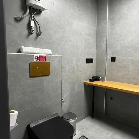 Botanica Noir Jacuzzi Valaoritou * סלוניקי